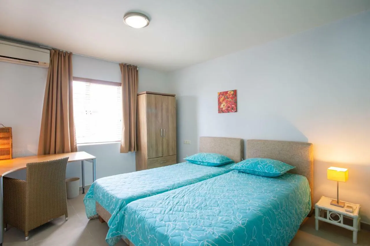Blue Bay Triple Tree Apartment 12 Willemstad
